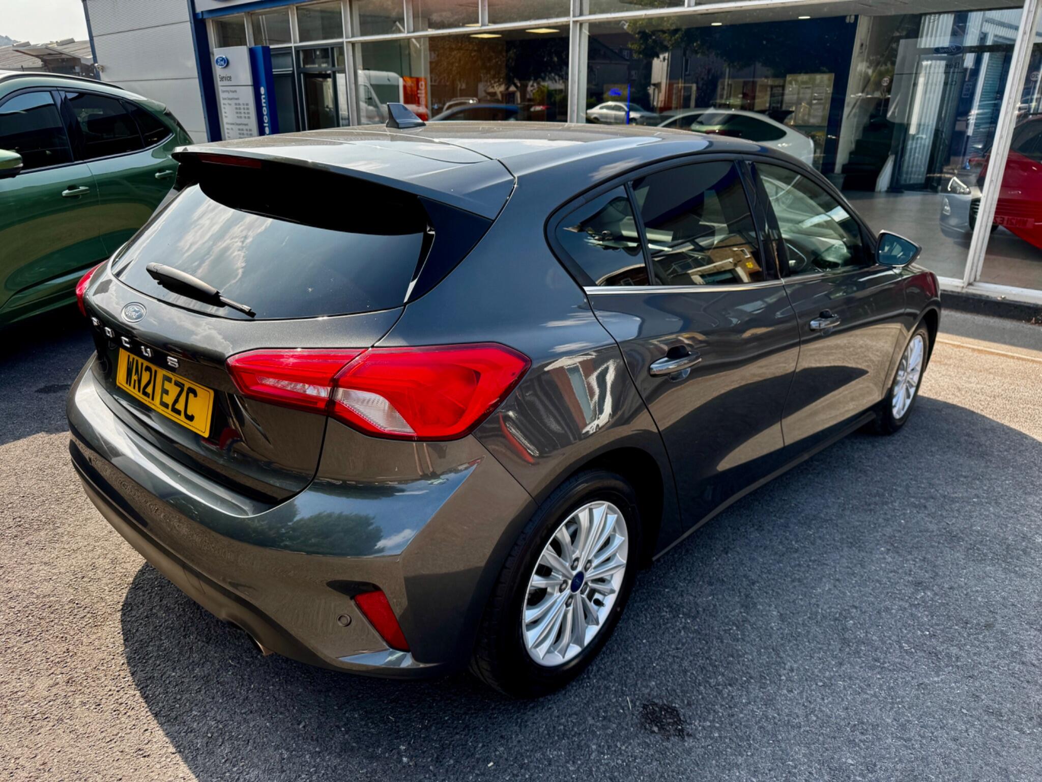 2021 21 FORD FOCUS