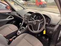 USED 2012 12 VAUXHALL ZAFIRA TOURER 2.0 CDTi Exclusiv MPV 5dr Diesel Manual Euro 5 (130 ps) 