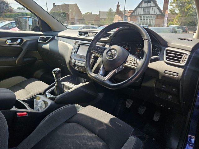 View our NISSAN QASHQAI