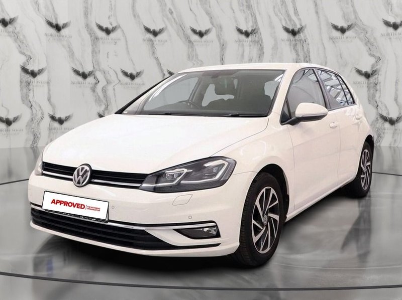 2019 Volkswagen Golf in white — photo 3 of 14