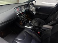 USED 2016 66 VOLVO V40 2.0 D2 R-Design Pro Hatchback 5dr Diesel Manual Euro 6 (s/s) (120 ps) CRUISE