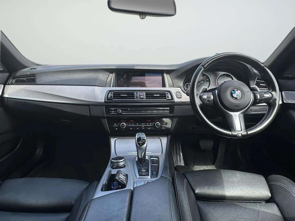 2016 BMW 5 Series — image 7