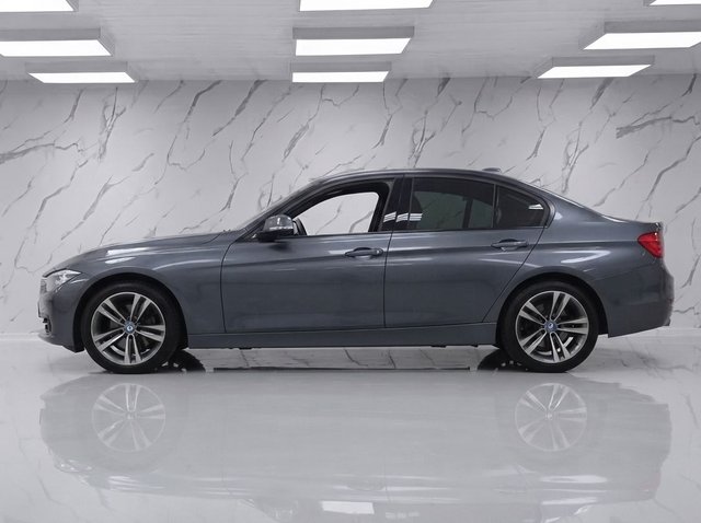 View our BMW 3 SERIES
