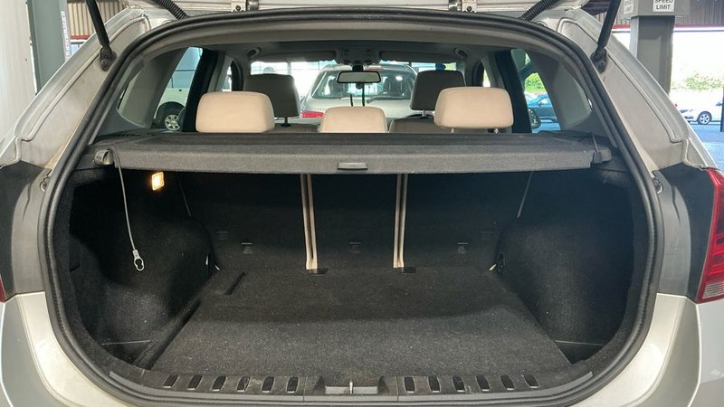 2013 BMW X1 in silver — photo 11 of 12