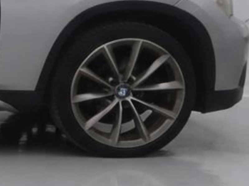 2013 BMW X1 in silver — photo 7 of 14