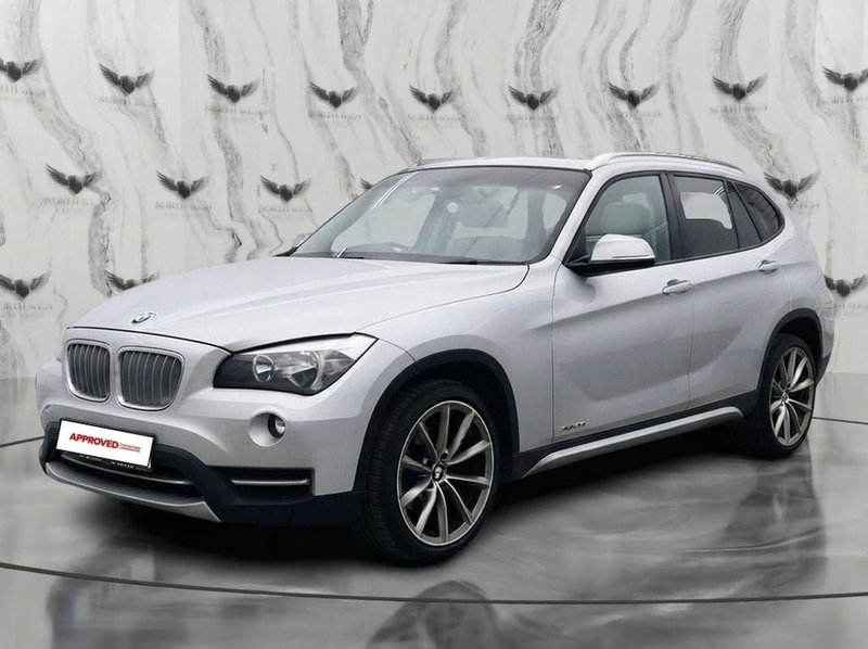 2013 BMW X1 in silver — photo 3 of 14