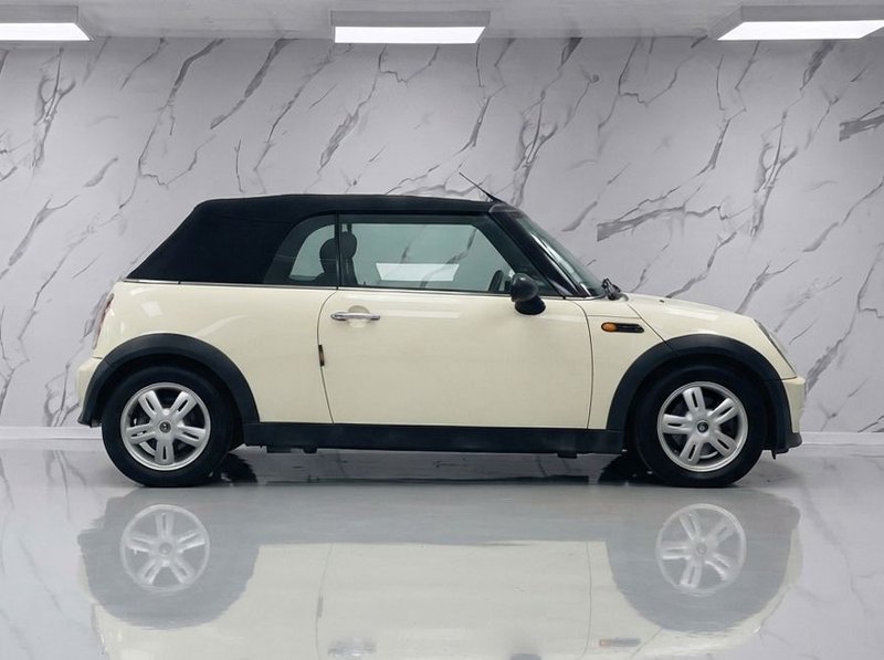 2008 MINI Convertible in white — photo 6 of 11