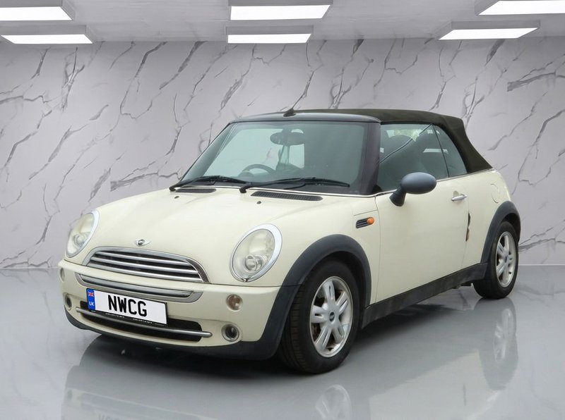 2008 MINI Convertible in white — photo 2 of 11