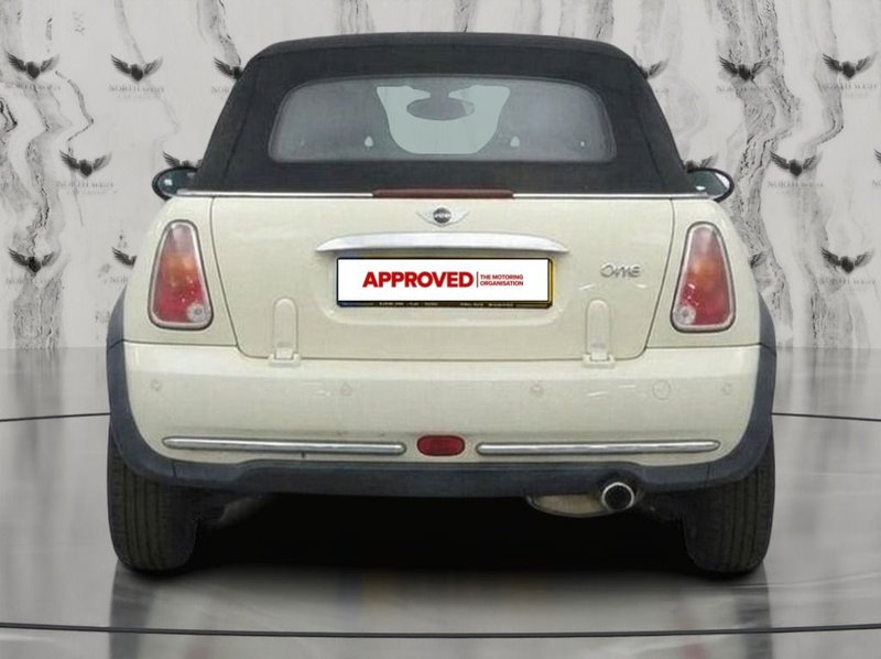 2008 MINI Convertible in white — photo 5 of 14