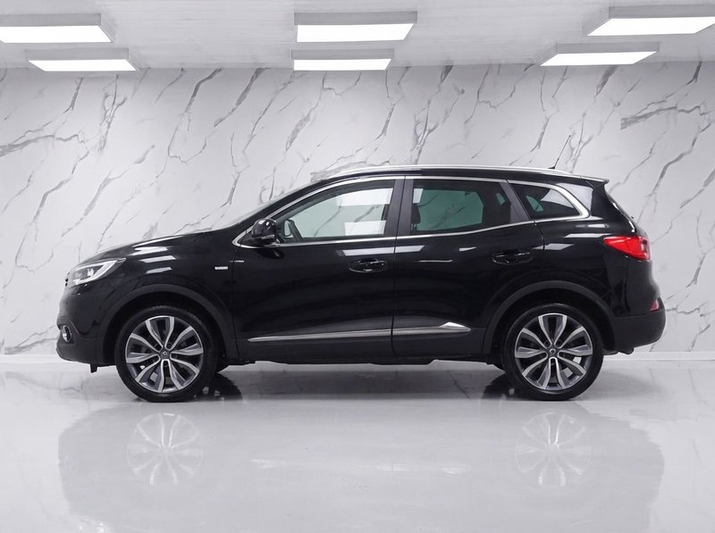 2018 Renault Kadjar in black — photo 5 of 10