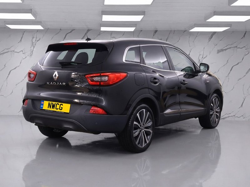 2018 Renault Kadjar in black — photo 4 of 10