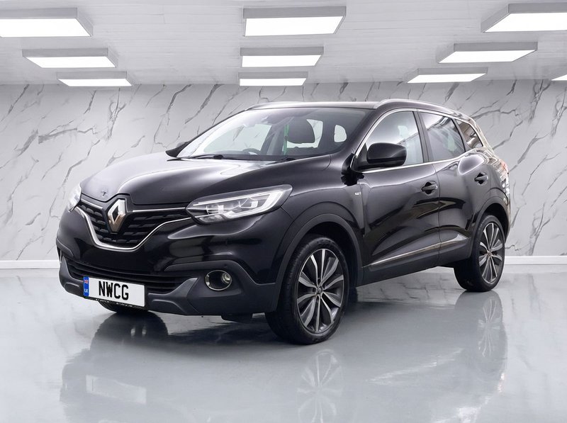 2018 Renault Kadjar in black — photo 2 of 10