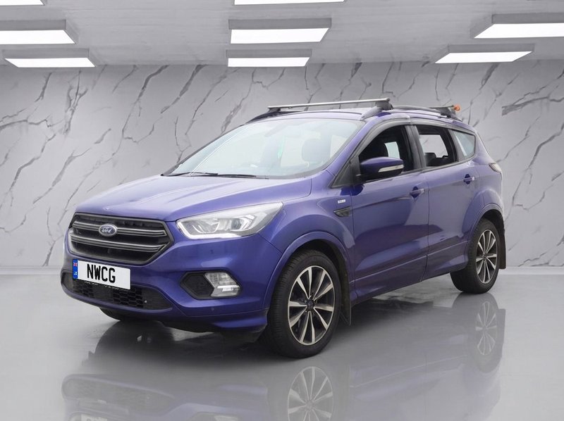 2017 Ford Kuga in blue — photo 2 of 10
