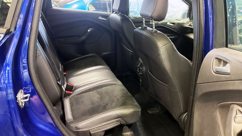 2017 Ford Kuga in blue — photo 9 of 10
