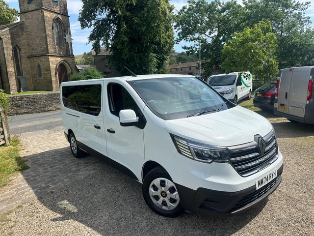 View our RENAULT TRAFIC