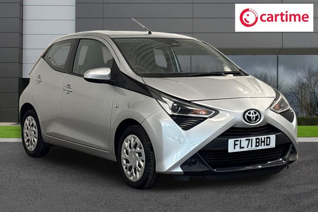 View our Toyota Aygo 1.0 VVT-i x-play Hatchback 5dr Petrol Manual Euro 6 (s/s) (71 ps) Reverse Camera, x-Touch Multimedia System, 3-Spoke Leather Steering Wheel, Electrically Adjustable Door Mirrors, DAB Digital Radio