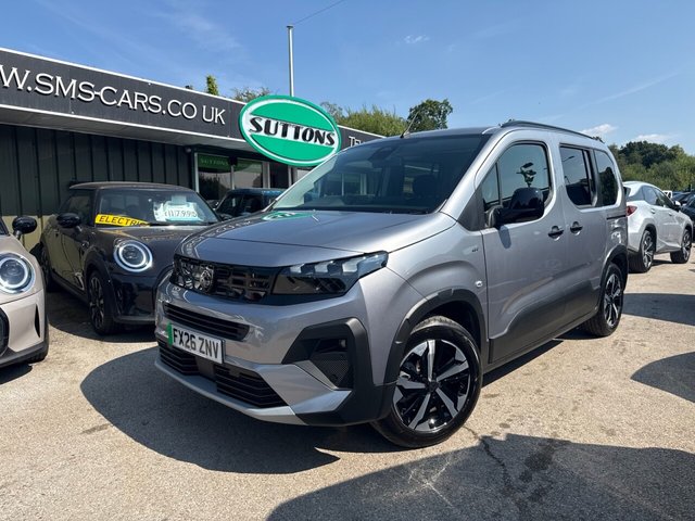 View our PEUGEOT e-Rifter