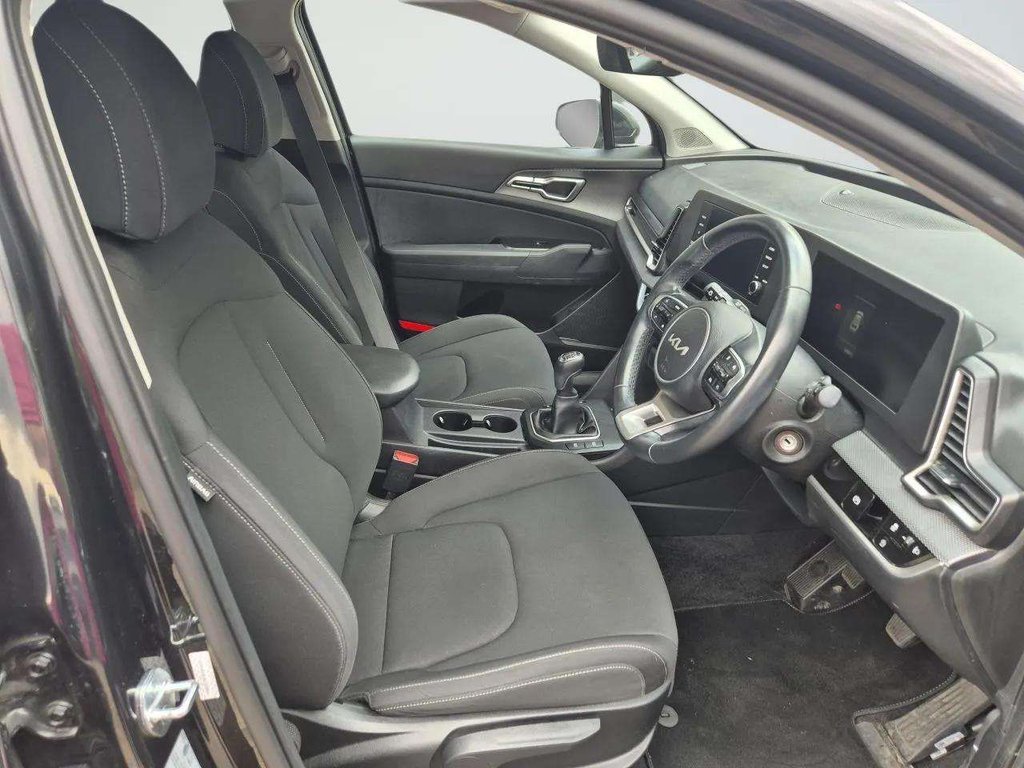 2023 Kia Sportage — image 4
