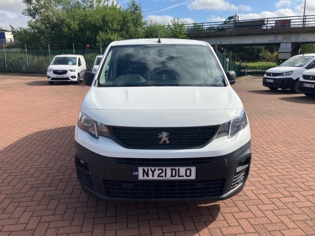 View our PEUGEOT PARTNER