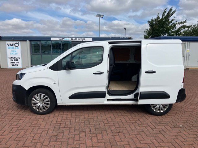 View our PEUGEOT PARTNER