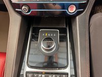 USED 2019 69 JAGUAR F-PACE 2.0 D180 Chequered Flag SUV 5dr Diesel Auto AWD Euro 6 (s/s) (180 ps)+2 KEYS+1 FORMER KEEPER+FSH+NAV+HEATED LEATHER SEATS+PANO SUNROOF+CLIMATE+AIRCON+PARK CONTROL+MEDIA+APPS+DAB+20