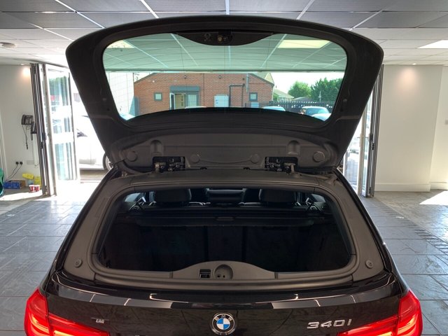 USED 2017 17 BMW 3 SERIES 3.0 340i M Sport Touring 5dr Petrol Auto Euro 6 (s/s) (326 ps) GREAT SPEC | STUNNING CAR