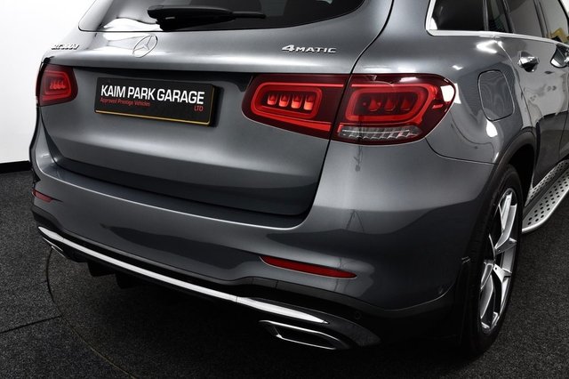 USED 2020 70 MERCEDES-BENZ GLC 2.0 GLC300d AMG Line (Premium Plus) SUV 5dr Diesel G-Tronic+ 4MATIC Euro 6 (s/s) (245 ps) FSH | PanRoof/Burmester/360Cam