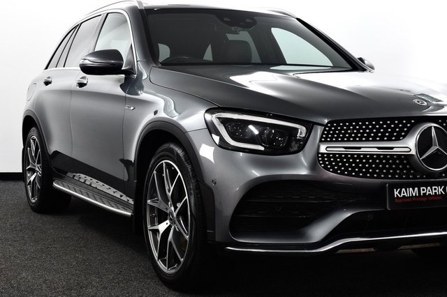 USED 2020 70 MERCEDES-BENZ GLC 2.0 GLC300d AMG Line (Premium Plus) SUV 5dr Diesel G-Tronic+ 4MATIC Euro 6 (s/s) (245 ps) FSH | PanRoof/Burmester/360Cam