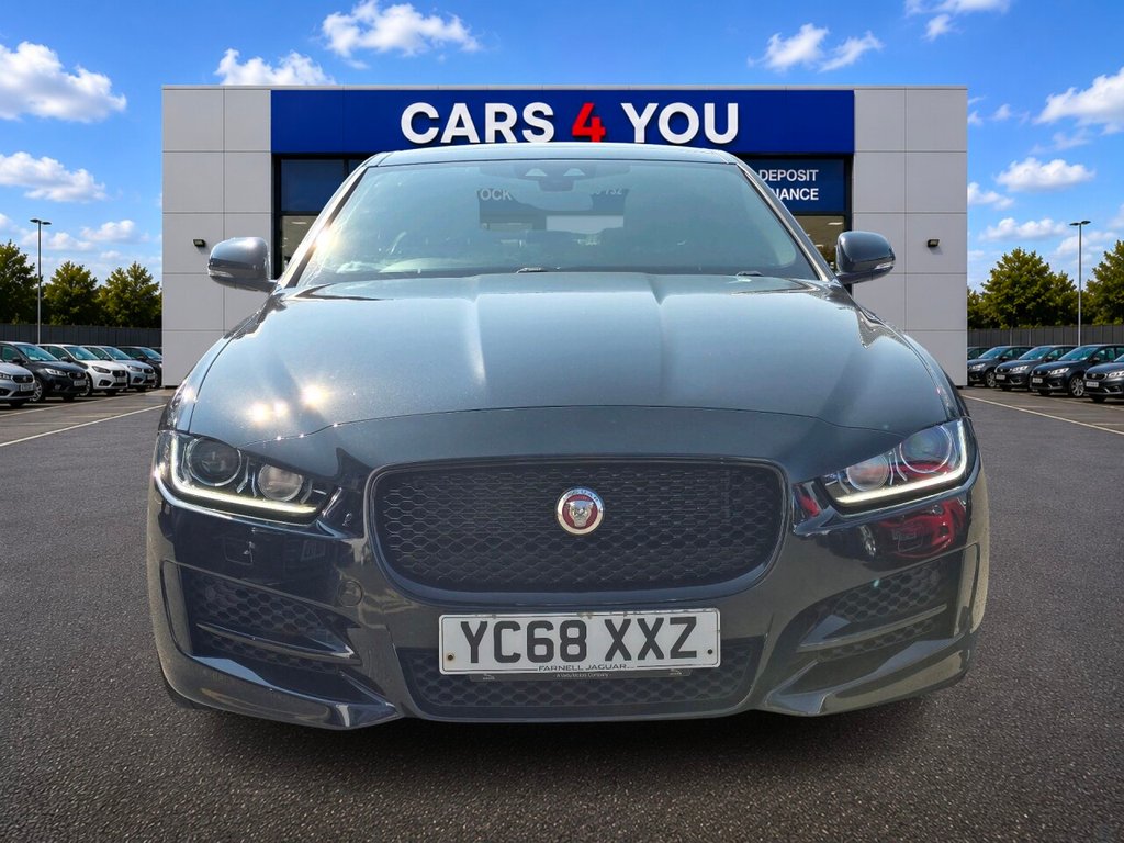 2018 Jaguar XE thumbnail 3