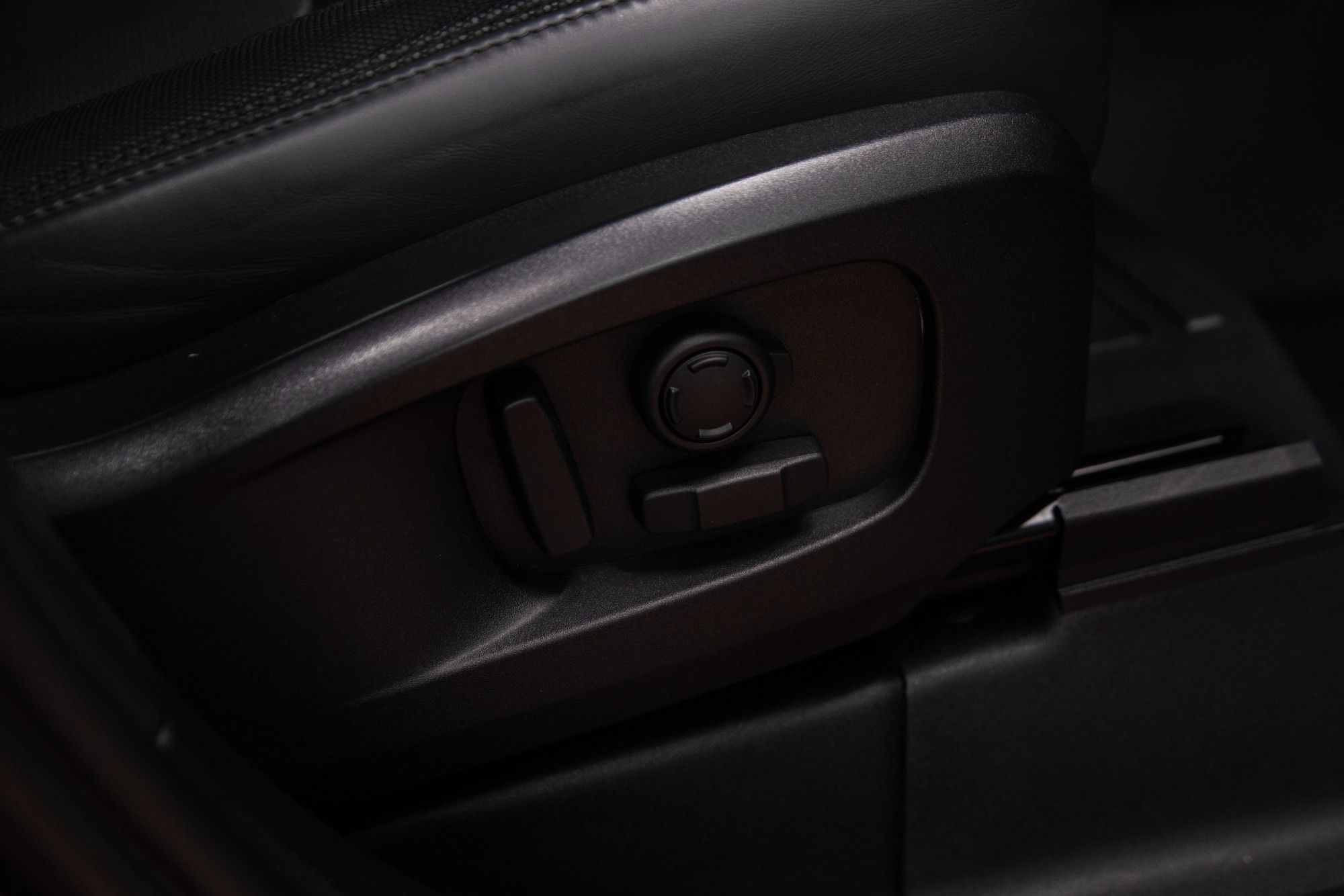 USED 2022 22 LAND ROVER DEFENDER 110 3.0 D300 MHEV X-Dynamic HSE 