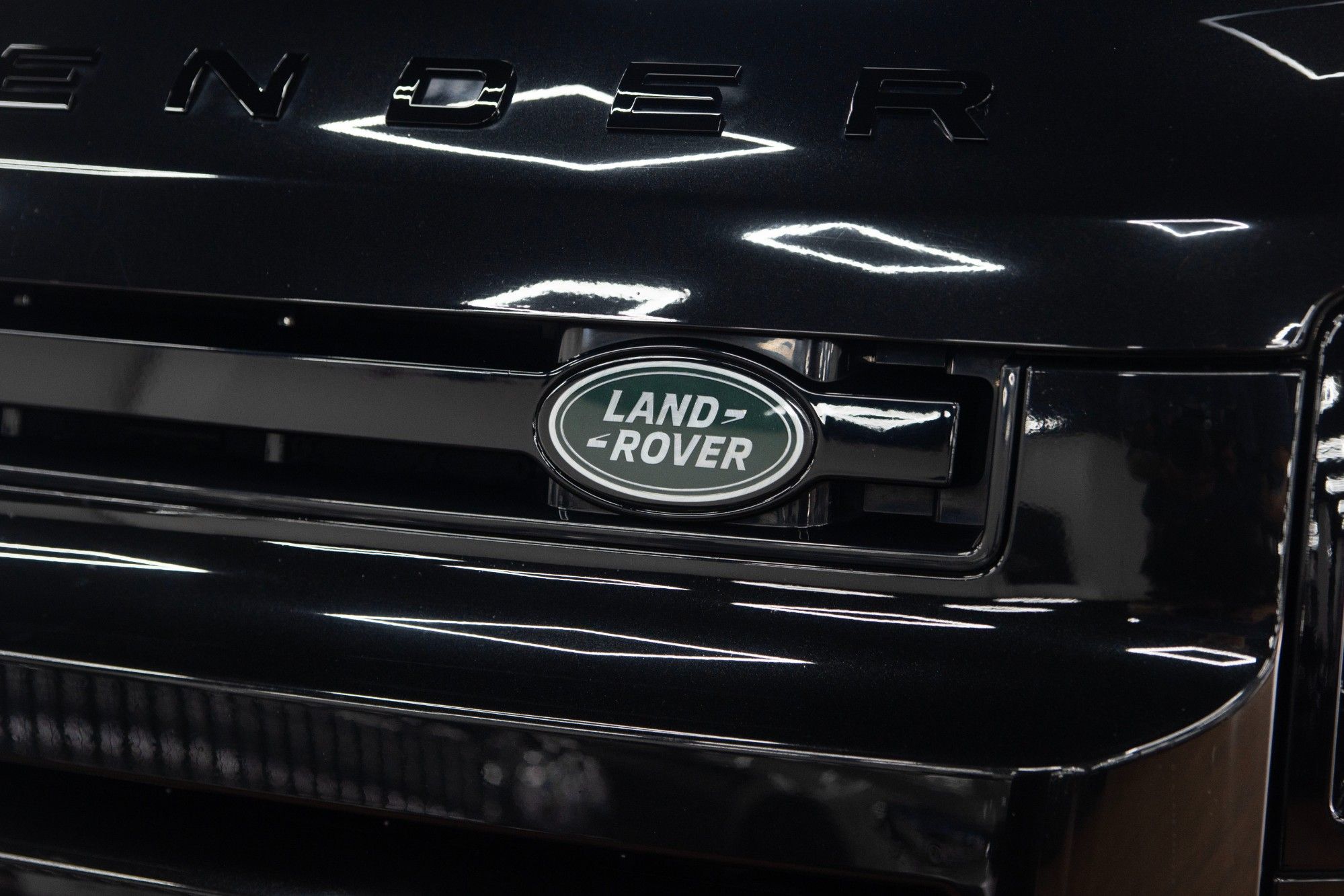 USED 2022 22 LAND ROVER DEFENDER 110 3.0 D300 MHEV X-Dynamic HSE 