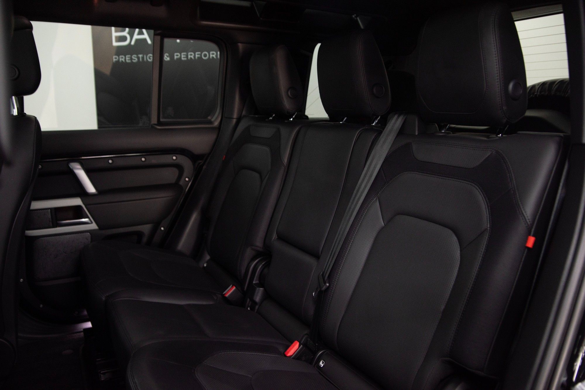 USED 2022 22 LAND ROVER DEFENDER 110 3.0 D300 MHEV X-Dynamic HSE 
