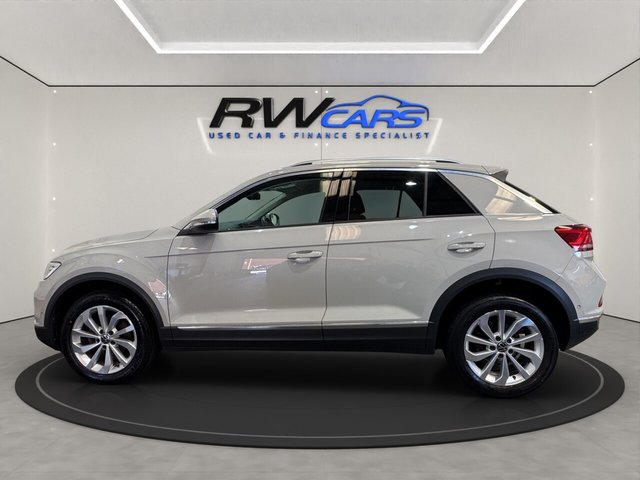 View our VOLKSWAGEN T-ROC