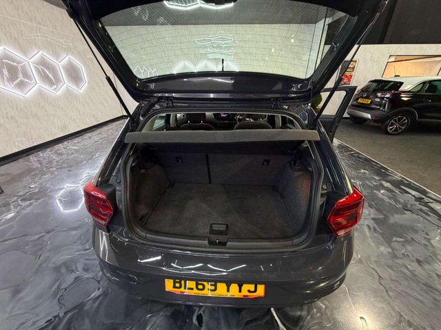 View our VOLKSWAGEN POLO