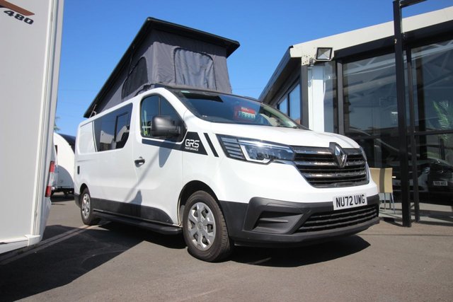 2022 RENAULT TRAFIC