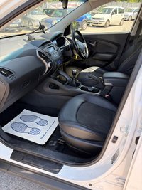 USED 2014 14 HYUNDAI IX35 1.7 CRDi SE SUV 5dr Diesel Manual Euro 5 **12 SERVICE STAMPS, LAST OWNER 4 1/2 YEARS, GREY 17