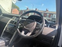 USED 2017 S LAND ROVER DISCOVERY SPORT 2.0 TD4 HSE Black SUV 5dr Diesel Auto 4WD Euro 6 (s/s) (180 ps) THIS DESIRABLE FAMILY SUV COMES WITH POWER TAIL GATE,7 SEATS AND MORE