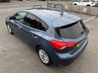 USED 2020 20 FORD FOCUS 1.0T EcoBoost Titanium Hatchback 5dr Petrol Manual Euro 6 (s/s) (125 ps) 1 OWNER -- FULL SERVICE HISTORY -- SAT NAV -- CARPLAY -- CRUISE