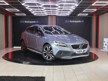 2018 VOLVO V40 CROSS COUNTRY