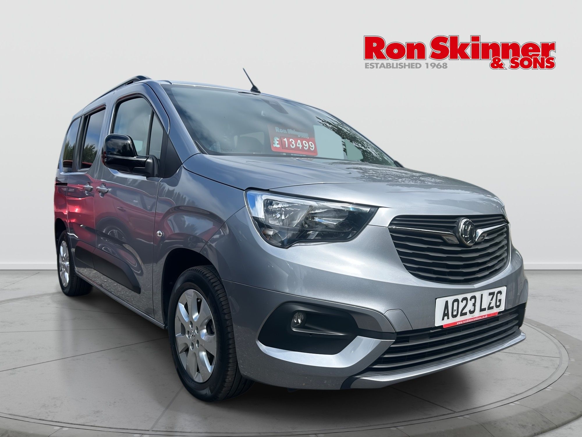 2023 Vauxhall Combo Life Electric — image 1