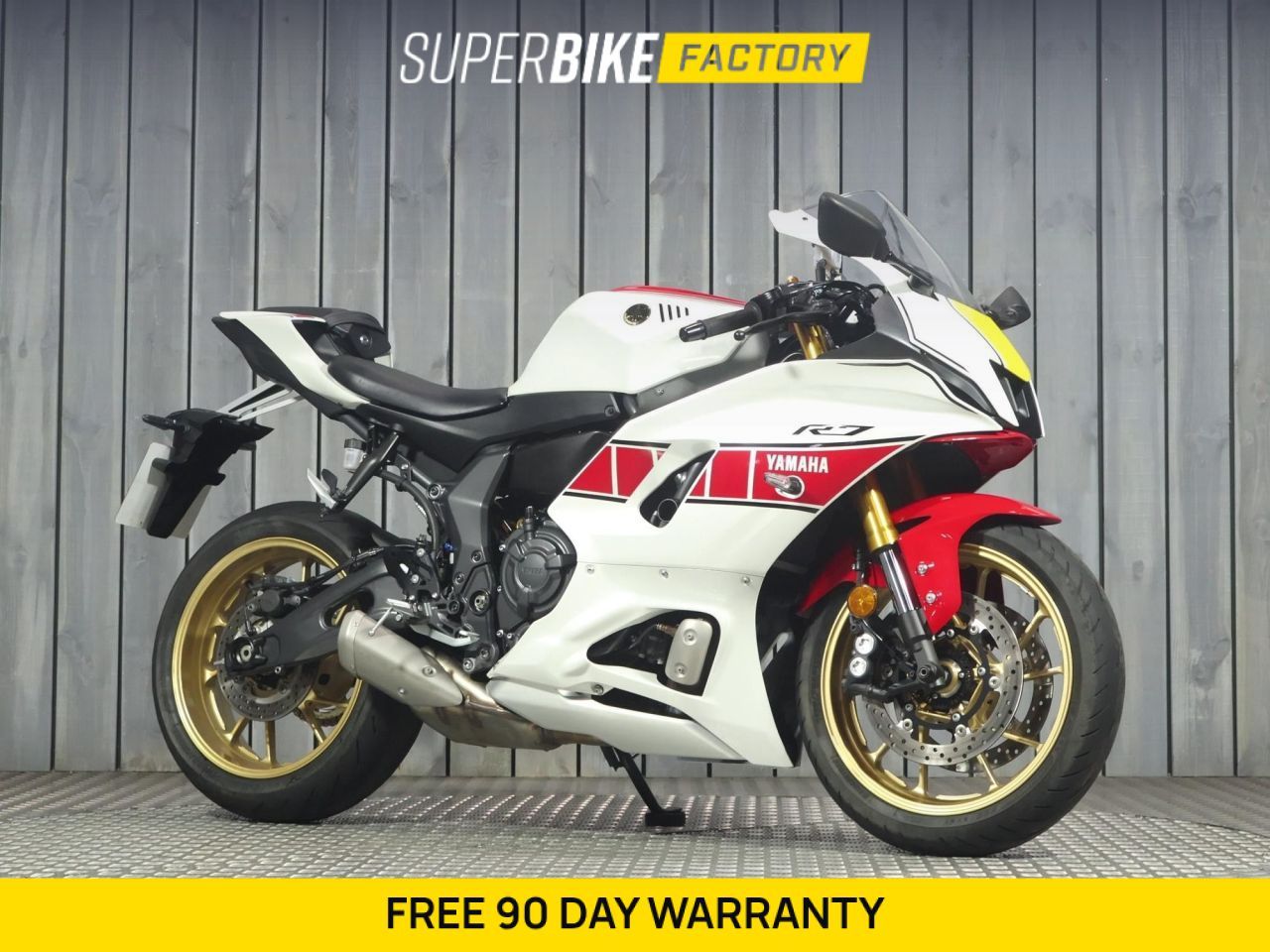 YAMAHA R7R7