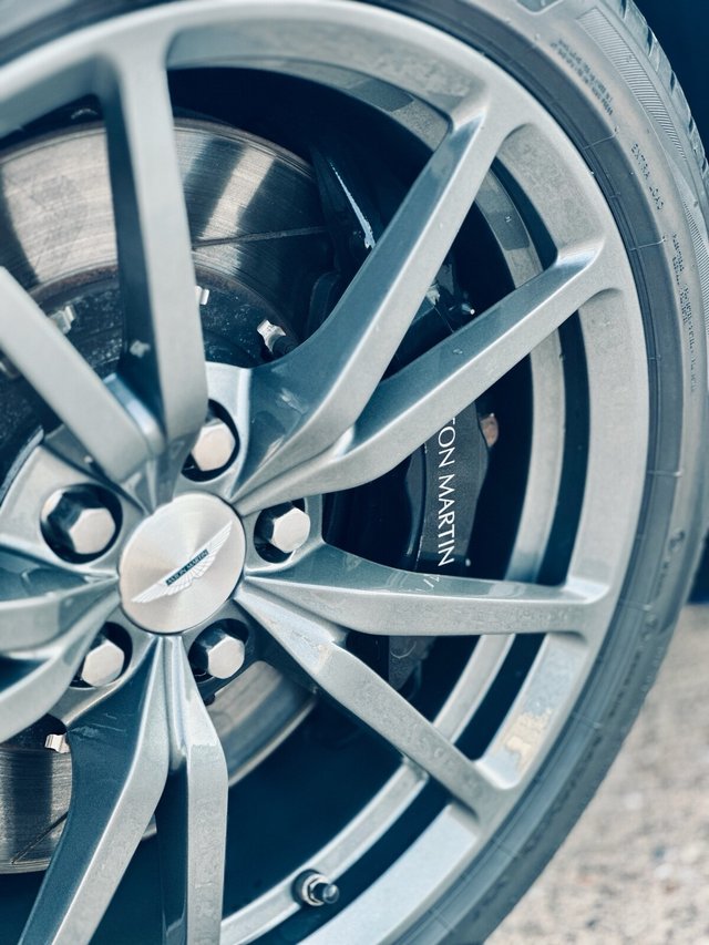 View our ASTON MARTIN VANTAGE