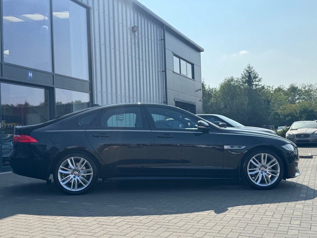 2018 Jaguar XF thumbnail 9