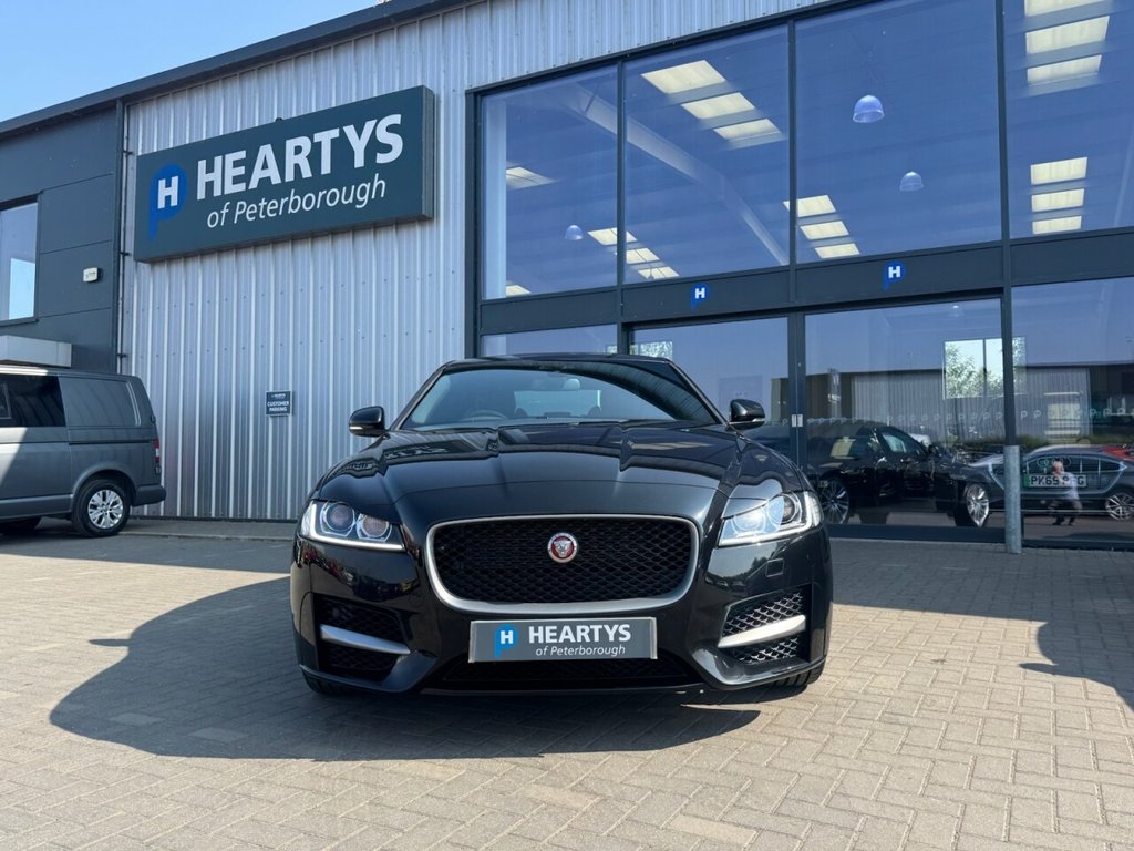 2018 Jaguar XF thumbnail 11