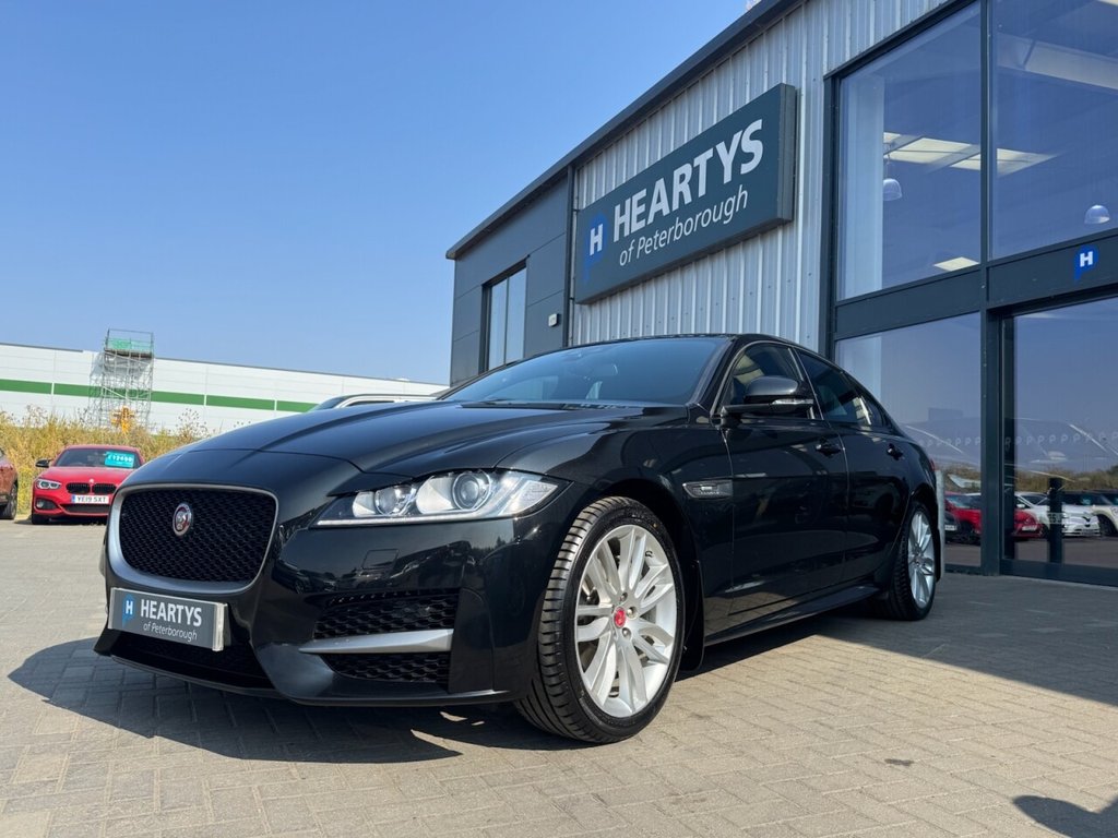 2018 Jaguar XF thumbnail 4