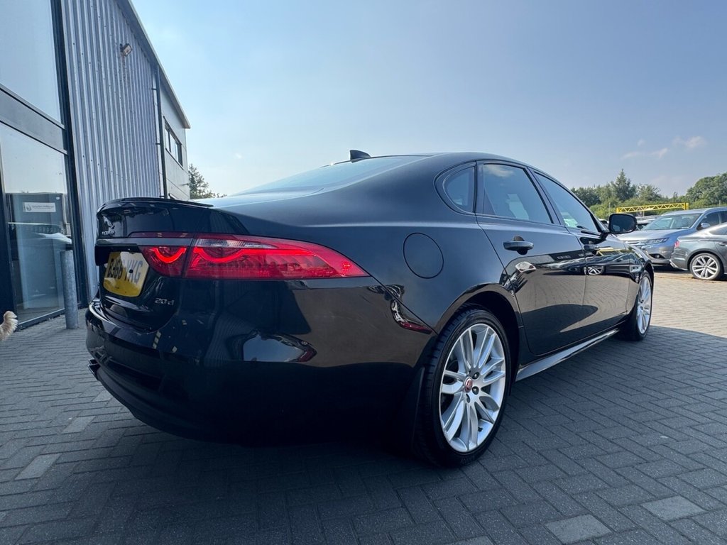 2018 Jaguar XF thumbnail 22