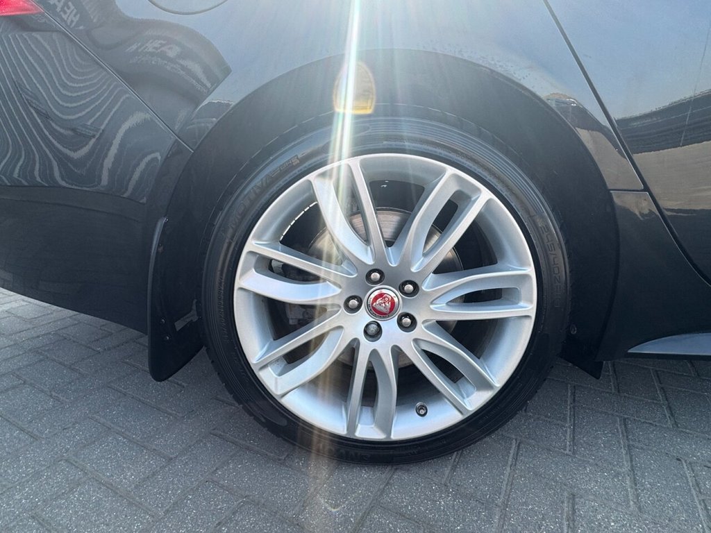 2018 Jaguar XF thumbnail 20