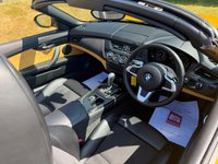 USED 2011 11 BMW Z4 2.5 23i Convertible 2dr Petrol Auto sDrive Euro 5 (204 ps) 