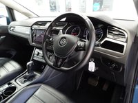 USED 2020 20 VOLKSWAGEN TOURAN 1.5 TSI EVO SE Family MPV 5dr Petrol DSG Euro 6 (s/s) (150 ps) HTD LEATHER-SAT NAV-PAN ROOF