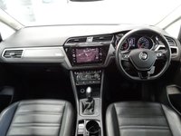 USED 2020 20 VOLKSWAGEN TOURAN 1.5 TSI EVO SE Family MPV 5dr Petrol DSG Euro 6 (s/s) (150 ps) HTD LEATHER-SAT NAV-PAN ROOF
